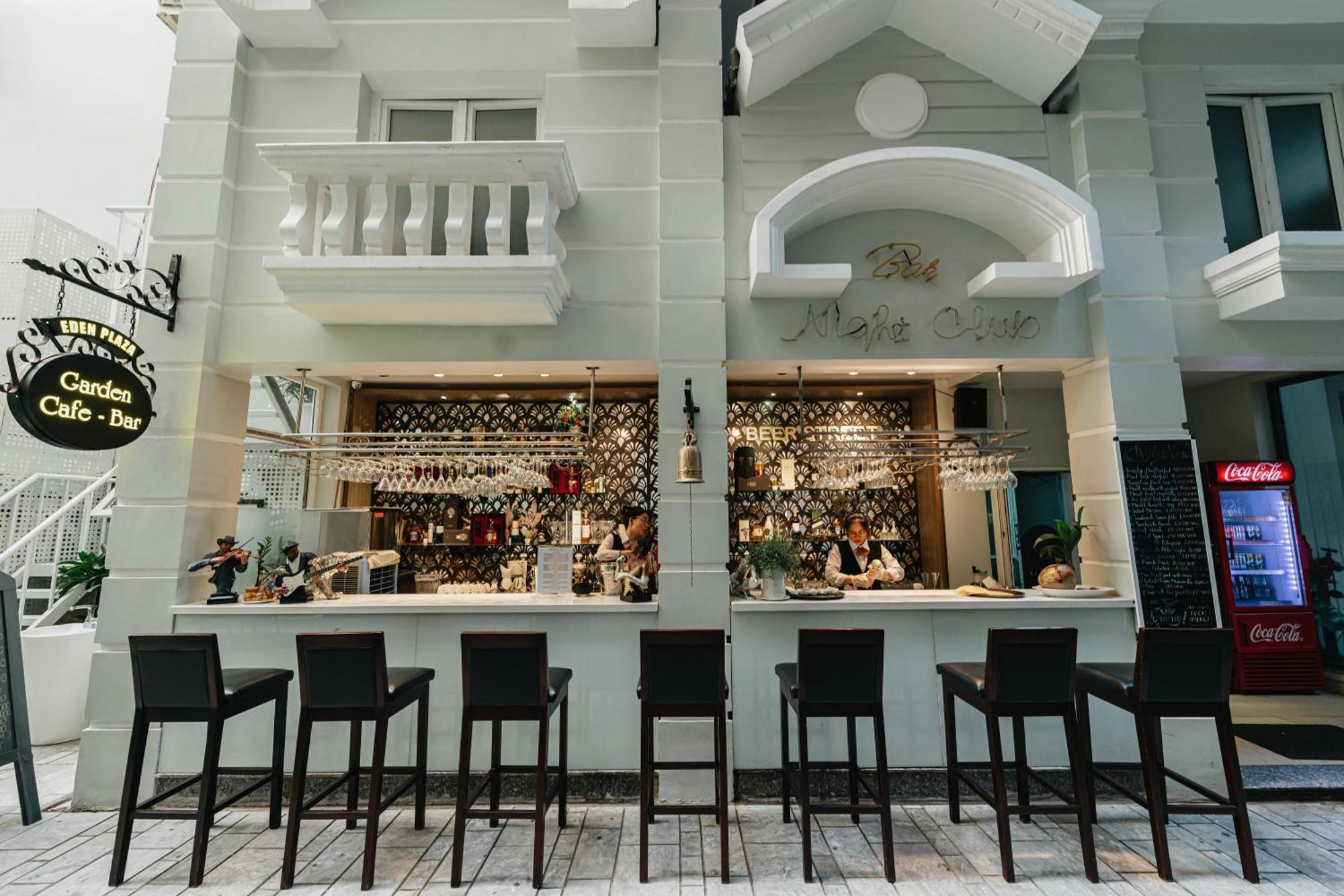 Eden Plaza 4*